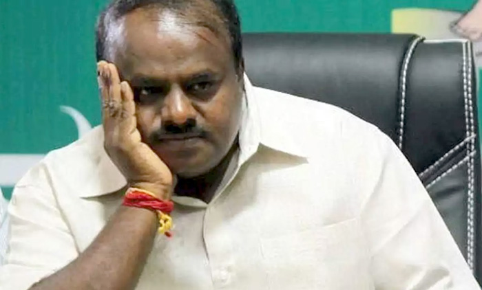 കർണാടക: അവസാന ലാപ്പിലും അനുനയ ചർച്ച;അടുക്കാതെ വിമതർ