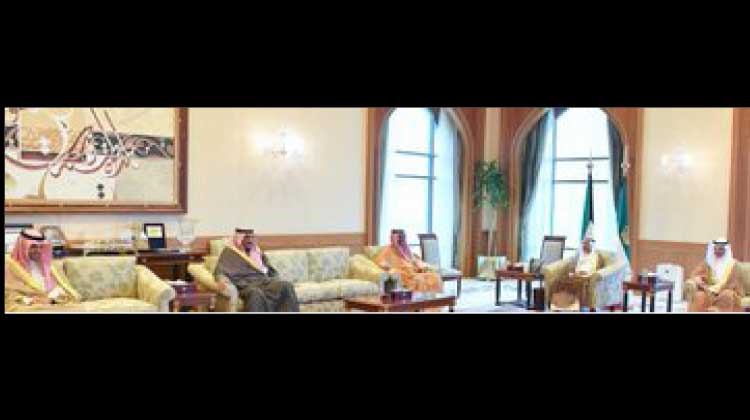 സ്വദേശികളുടെയും വിദേശികളുടെയും അടിയന്തരാവശ്യങ്ങൾ നിറവേറ്റണം –അമീർ സ്വദേശികളുടെയും വിദേശികളുടെയും അടിയന്തരാവശ്യങ്ങൾ നിറവേറ്റണം –അമീർ