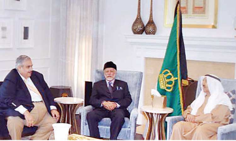 വിവിധ രാജ്യങ്ങളിലെ വിദേശകാര്യ മന്ത്രിമാർ കുവൈത്ത് അമീറിനെ സന്ദർശിച്ചു വിവിധ രാജ്യങ്ങളിലെ വിദേശകാര്യ മന്ത്രിമാർ കുവൈത്ത് അമീറിനെ സന്ദർശിച്ചു