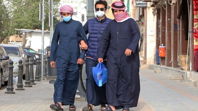 കമ്പനി യാത്ര സൗകര്യം ഏർപ്പെടുത്തുമെന്ന പ്രതീക്ഷയിൽ കുറഞ്ഞ വരുമാനക്കാർ