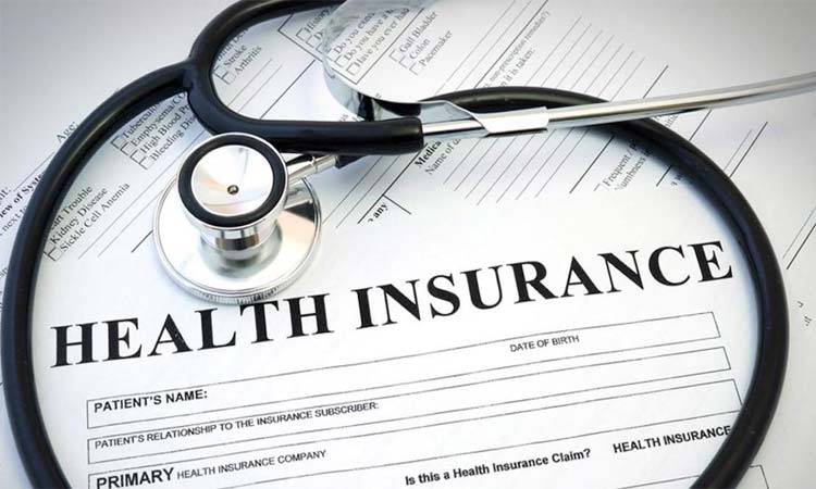 സ​ന്ദ​ർ​ശ​ന വി​സ​ക്ക് ഹെ​ൽ​ത്ത്  ഇ​ൻ​ഷു​റ​ൻ​സ്​ നി​ർ​ബ​ന്ധ​മാ​ക്കി