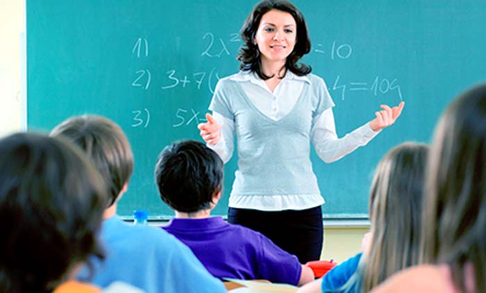 സ്​​കൂ​ളു​ക​ളി​ൽ  അ​ധ്യാ​പ​ക​ക്ഷാ​മ​മെ​ന്ന്​ മ​ന്ത്രി