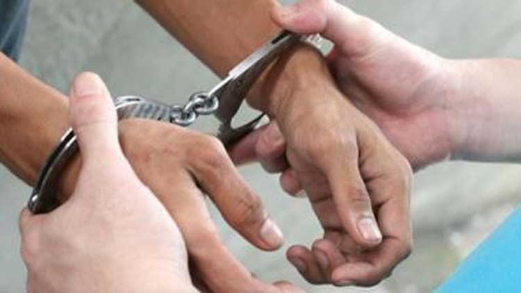 പൊ​ലീ​സാ​ണെ​ന്ന്​  പ​റ​ഞ്ഞ്  ഇന്ത്യക്കാര​െൻറ പണം തട്ടി