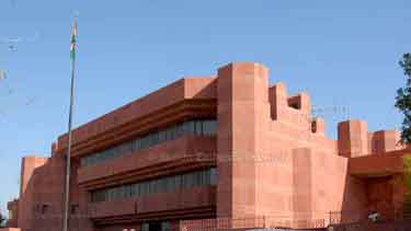 എം​ബ​സി ഒൗ​ട്ട്​​പാ​സ്​ ന​ൽ​കി​യ 5000ത്തോ​ളം പേ​ർ കു​വൈ​ത്തി​ൽ കു​ടു​ങ്ങി​ക്കി​ട​ക്കു​ന്നു