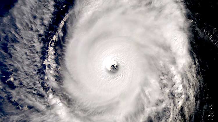 ക്യാർ ചുഴലിക്കാറ്റ്​:  പ്രത്യാഘാതങ്ങൾ അനുഭവപ്പെട്ടുതുടങ്ങി