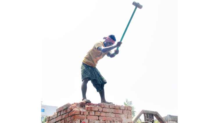 നേരിടേണ്ടത്​ കഠിന യാഥാർഥ്യങ്ങൾ