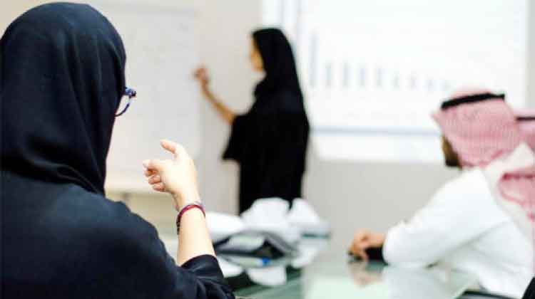 ആ​കെ​ തൊ​ഴി​ലാ​ളി​ക​ൾ 85 ല​ക്ഷ​ം; ഇതി​ൽ 77 ശ​ത​മാ​ന​വും വി​ദേ​ശി​ക​ൾ