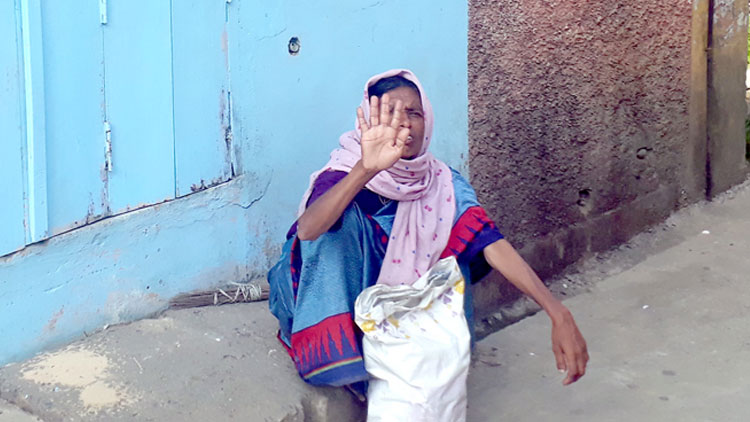 ലൈലയെ എന്തിന്​ തെരുവിൽ നിർത്തണം?