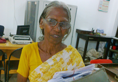 മേല്‍വിലാസം തേടി നടന്നുതീര്‍ത്ത വഴികള്‍