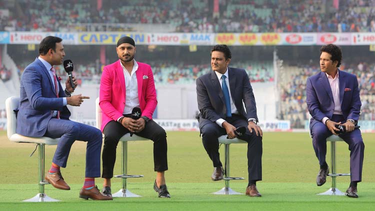 പിങ്ക്​ ദിനത്തിൽ ഈഡൻ ഗാർഡൻസിൽ ഇതിഹാസ സംഗമം