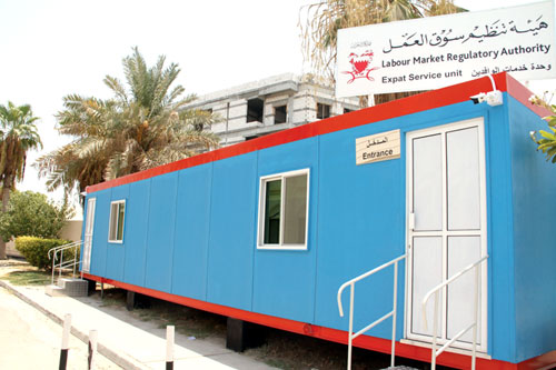 സിത്രയിലും നഈമിലും പ്രവാസികള്‍ക്കായി എല്‍.എം.ആര്‍.എ സേവന കേന്ദ്രങ്ങള്‍