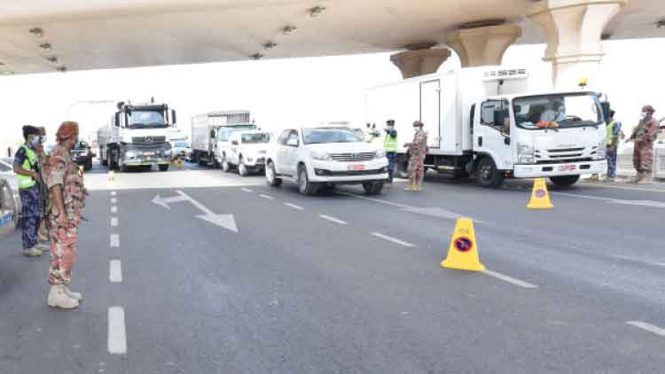 ലോ​ക്​​ഡൗ​ൺ: ആ​ള​ന​ക്ക​മി​ല്ലാ​ത്ത രാ​വ്, ര​ണ്ട്​ ദി​വ​സം പി​ന്നി​ട്ടു