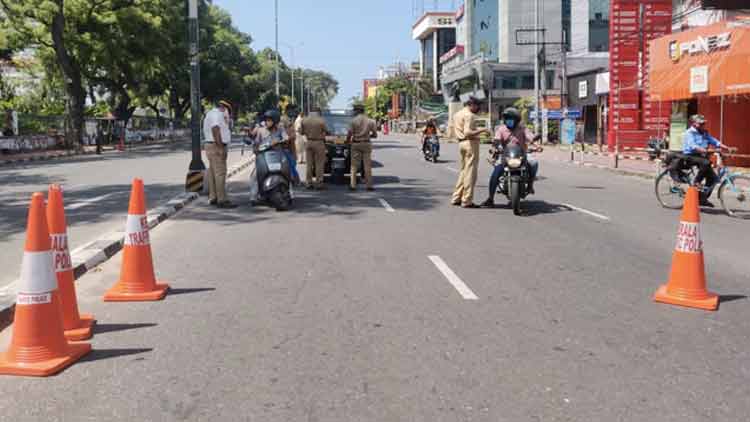 ട്രിപ്പിൾ ലോക്ഡൗൺ: അവശ്യ സാധനങ്ങൾക്ക് വിളിക്കാം