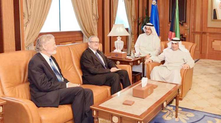 ആ​ഭ്യ​ന്ത​ര​മ​ന്ത്രി അ​മേ​രി​ക്ക​ൻ അം​ബാ​സ​ഡ​റു​മാ​യി കൂ​ടി​ക്കാ​ഴ്​​ച ന​ട​ത്തി