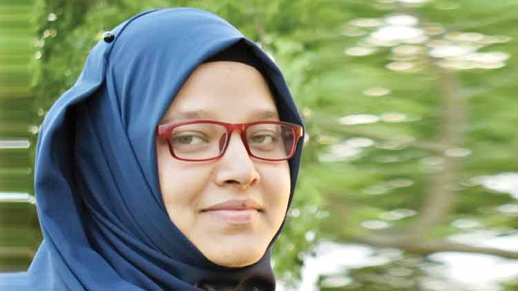 5.50 രൂപയുടെ വലിപ്പവും  ആ കാരക്കയുടെ വലിയ രുചിയും