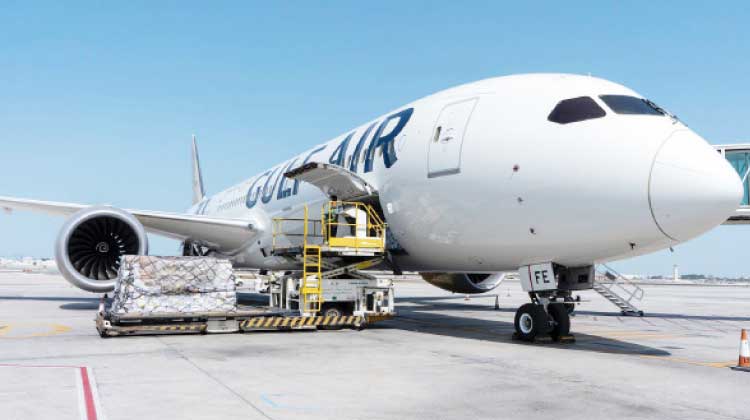 ലുലു ഗ്രൂപ്പി​െൻറ ഭ​ക്ഷ്യവസ്​തുക്കളുമായി രണ്ടാം വിമാനം എത്തി