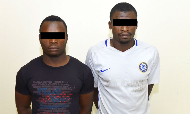 ഷാ​ര്‍ജ ലു​ലു​വി​ല്‍ ക​വ​ര്‍ച്ച​ക്ക് ശ്ര​മി​ച്ച​വ​രെ പി​ടി​കൂ​ടി