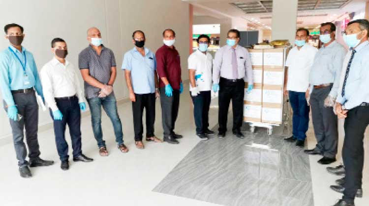 ലുലു ഇൻറർനാഷനൽ എക്സ്ചേഞ്ച് ഗ്രൂപ് തണലിന് ഭക്ഷണ കിറ്റുകൾ നൽകി