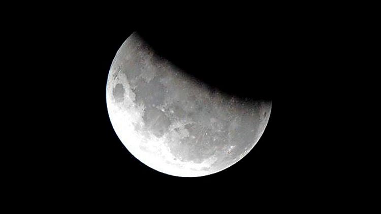 ചൊ​വ്വാ​ഴ്​​ച കു​വൈ​ത്തി​ൽ  ച​ന്ദ്ര​ഗ്ര​ഹ​ണം ദൃ​ശ്യ​മാ​വും