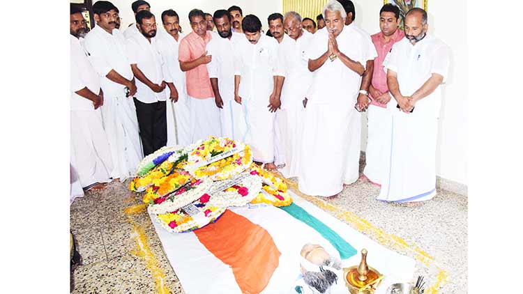 ഗാന്ധിജിയുടെ ചരമദിനത്തിൽ കമലേടത്തിയുടെ വിടവാങ്ങൽ​