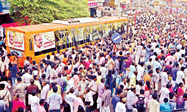 മാണി സാറിന്​ വിട ചൊല്ലി ആയിരങ്ങൾ