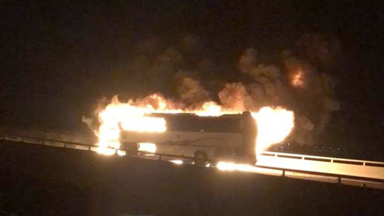 ​മദീനക്കടുത്ത് തീർഥാടകർ സഞ്ചരിച്ച ബസ് കത്തി 30 ലേറെ മരണം