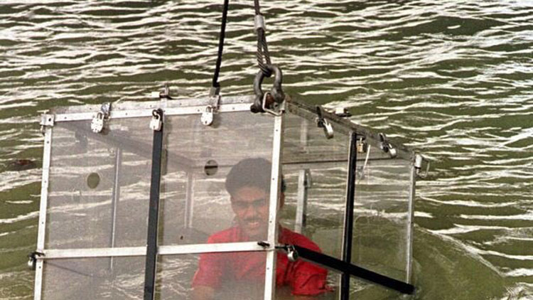 മായാജാലം മരണക്കളിയായി; ബംഗാളിൽ മജീഷ്യനെ നദിയിൽ കാണാതായി