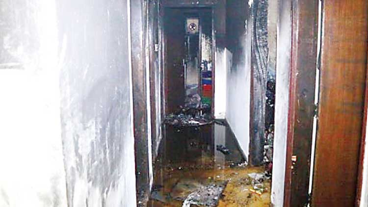 മ​ഹ്​​ബൂ​ല​യി​ൽ തീ​പി​ടി​ത്തം