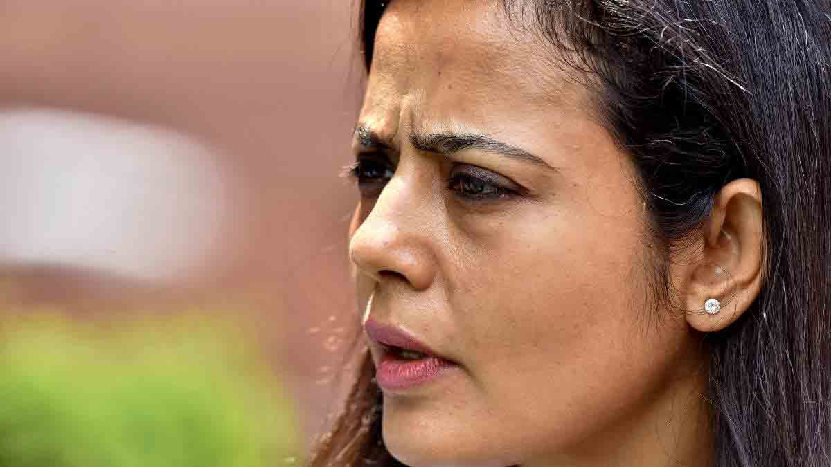 കേരളം ഒപ്പമുണ്ട്; കുളം കലക്കുന്നവരെ വിശ്വസിക്കരുത് -തൊഴിലാളികളോട്​ മെഹുവ മൊയ്​ത്ര