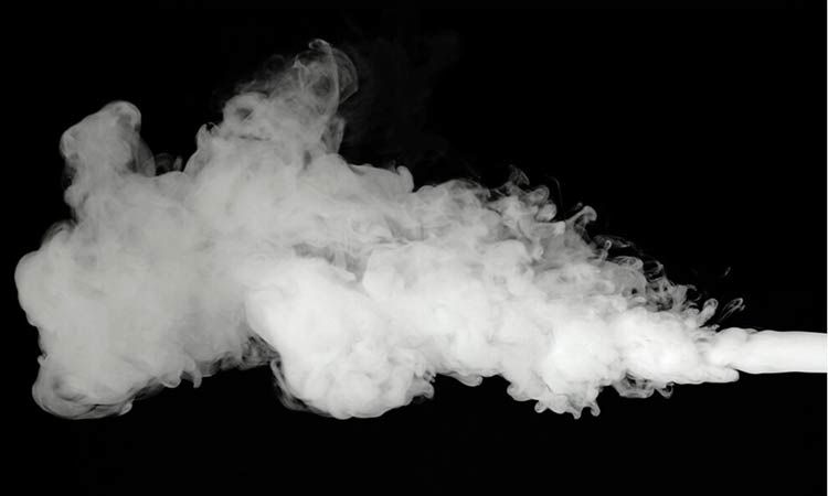 വി​ദ്യാ​ർ​ഥി​ക​ളി​ലെ പു​ക​വ​ലി: ക​ഴി​ഞ്ഞ വ​ർ​ഷം 1,446 കേ​സു​ക​ൾ