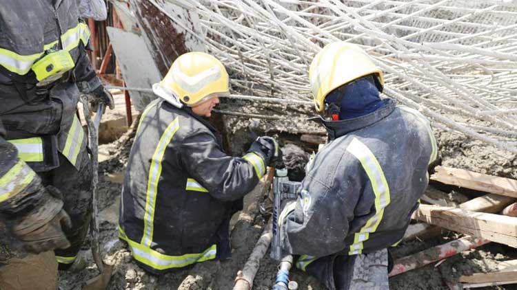 കെട്ടിട മേൽക്കൂര തകർന്ന്​ ഒരു മരണം