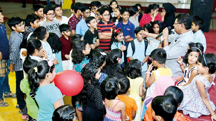 അ​ഭി​മാ​ന​ത്തോ​ടെ മാ​തൃ ഭാ​ഷാ പ​ഠ​ന​ത്തി​ന്  യു.​എ.​ഇ​യി​ലെ മ​ല​യാ​ളി വി​ദ്യാ​ര്‍ഥി​ക​ള്‍