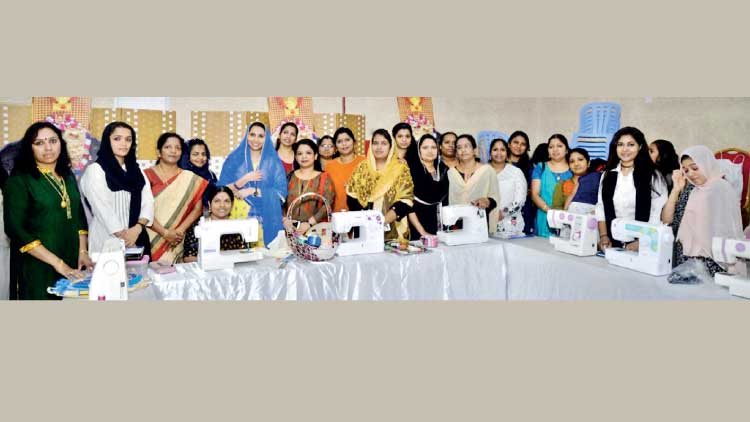 അ​ബൂ​ദ​ബി മ​ല​യാ​ളി സ​മാ​ജ​ത്തി​ൽ തു​ന്ന​ൽ പ​രി​ശീ​ല​ന ക്ലാ​സ് തു​ട​ങ്ങി