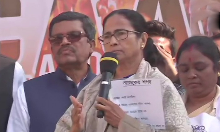 ഇന്ത്യയിൽ നിന്ന്​ ഒരാളുപോലും പുറത്ത്​ പോകില്ല -മമത