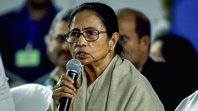 ​‘ജനാധിപത്യത്തിന്​ നാണക്കേട്​’; ജെ.എൻ.യു അക്രമത്തിനെതിരെ മമത