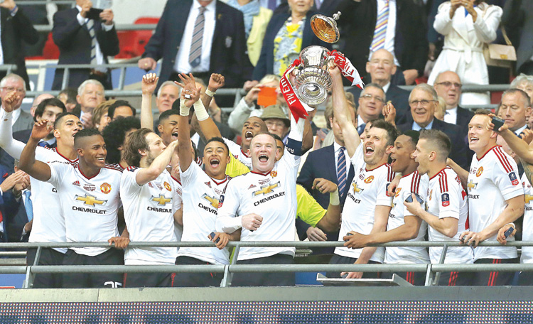 എഫ്.എ കപ്പ്: യുനൈറ്റഡിന് ആശ്വാസ കിരീടം എഫ്.എ കപ്പ്: യുനൈറ്റഡിന് ആശ്വാസ കിരീടം