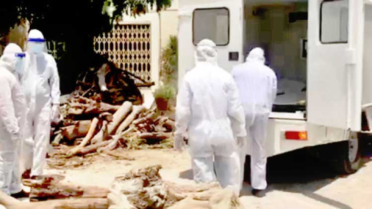 കോ​വി​ഡ്​ മരണം :മം​ഗ​ള​െൻറ മൃ​ത​ദേ​ഹം സം​സ്​​ക​രി​ച്ച​ത്​ മ​ഹ​ല്ല്​ കൂ​ട്ടാ​യ്​​മ 