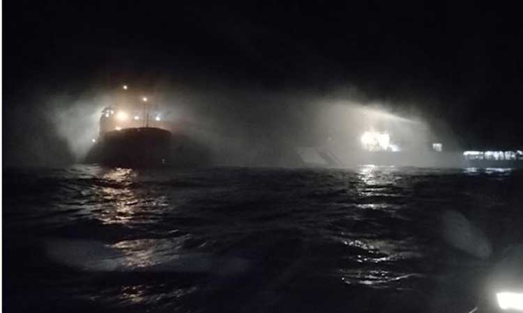 മംഗളൂരു തീരക്കടലിൽ ഗവേഷണ കപ്പലിന്​ തീപിടിച്ചു; ആളപായമില്ല