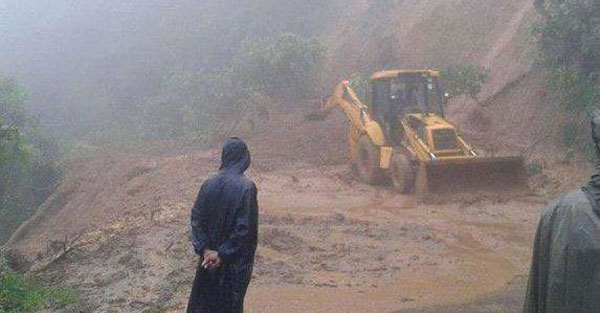 മണിപ്പൂരില്‍ ഗ്രാമത്തെ വിഴുങ്ങി വന്‍ ഉരുള്‍പൊട്ടല്‍; 20ലേറെ മരണം