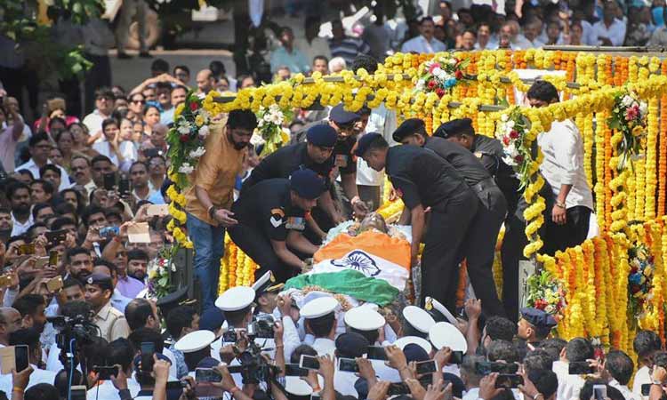 manohar-parikar-cremated