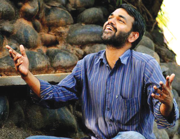 വേഷങ്ങള്‍ അഴിച്ചുവെച്ചൊരു നാടകം