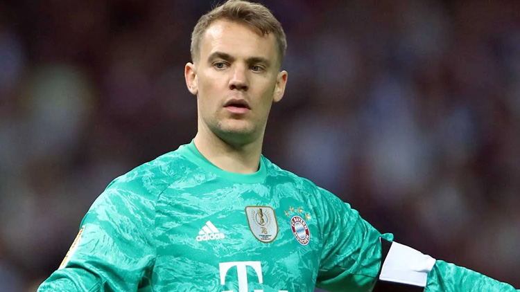 ബാൾക്കൻ ദേശീയ വാദികളുടെ പാട്ടുപാടി മാനുവൽ നോയർ വെട്ടിലായി