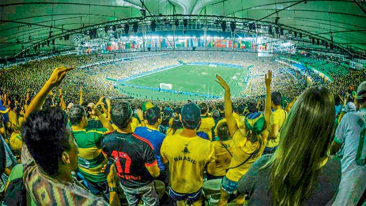 മ​നം നി​റ​ച്ച മാ​റ​ക്കാ​ന