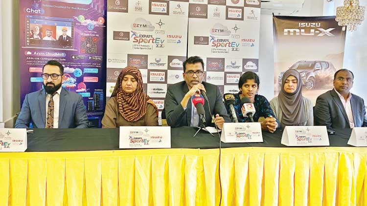 വ​ർ​ണ​ശ​ബ​ള​മാ​യ മാ​ർ​ച്ച്പാ​സ്​​റ്റി​ൽ ആ​യി​ര​ങ്ങ​ൾ അ​ണി​നി​ര​ക്കും