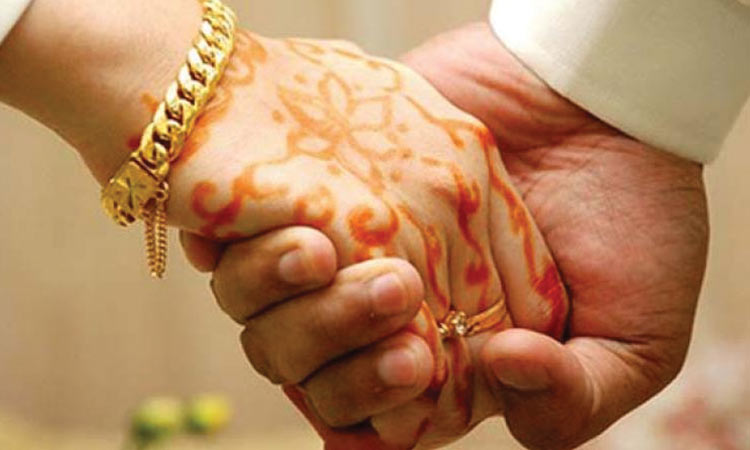 വിവാഹപ്രായം ഉയര്‍ത്താനുള്ള ശ്രമം ദുരുദ്ദേശപരം