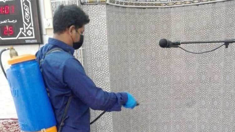 പ​​ള്ളി​​ക​​ളി​​ലും  അ​​ണു​​മു​​ക്ത​​മാ​​ക്ക​​ൽ