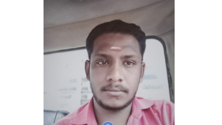 പിക്കപ്പ് വാൻ തോട്ടിലേക്ക് മറിഞ്ഞ് യുവാവ് മരിച്ചു