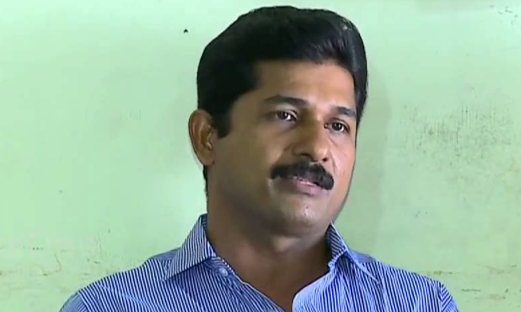 ഫാഷിസ്​റ്റ്​ ശക്​തികൾ സ്വകാര്യതയിലേക്ക്​ കടന്നുകയറുന്നു -സ്വരാജ്​