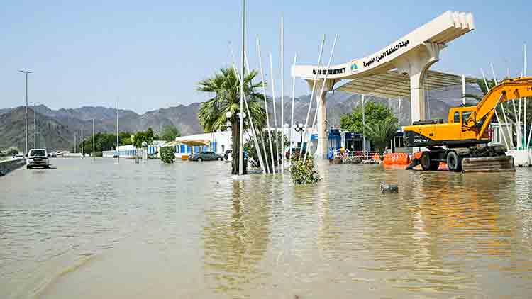 മഴയിൽ കുതിർന്ന്​ കിഴക്കന്‍ മേഖല; വന്‍ നാശം
