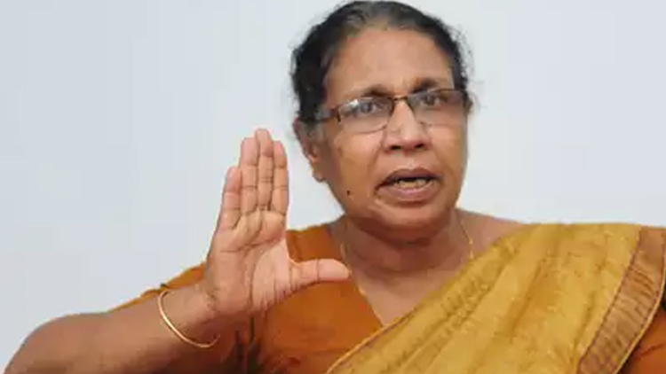 എം.സി ജോസഫൈൻ​ വനിത കമീഷൻ അധ്യക്ഷസ്ഥാനത്തിരുന്ന്​ കൈപ്പറ്റിയത്​ അരക്കോടിയിലേറെ രൂപ